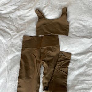 SET Active ribbed sculpt flex leggings and bra in Penny